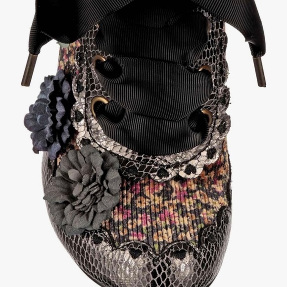 NIB Irregular Choice Nuts About You Novelty Heel Bootie - Picture 11 of 14